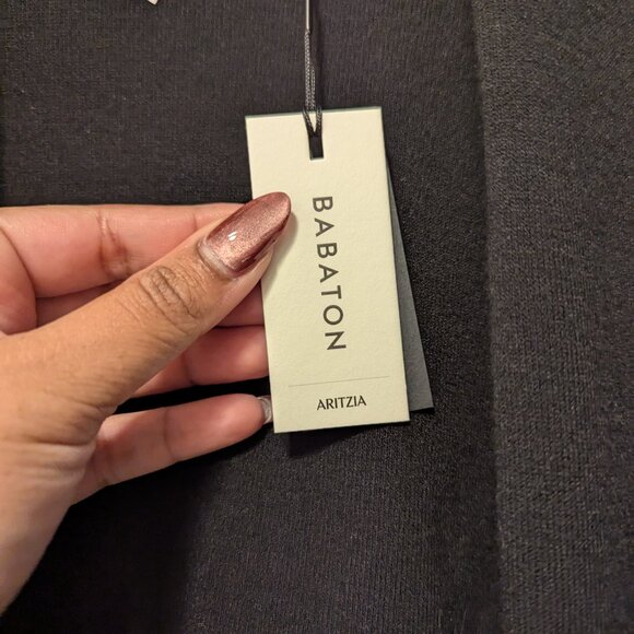 Aritzia Ty Cardigan Short in Black - Picture 3 of 10